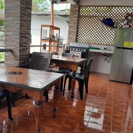 Hotel El Pez Dorado Rio Dulce Town Kültér fotó